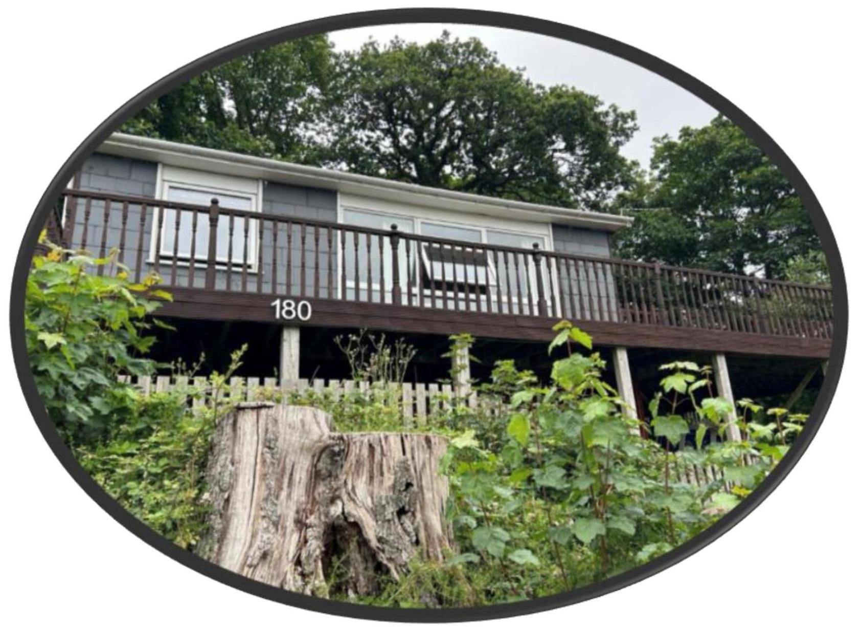 180 River View Cabin Caeathro Exteriör bild